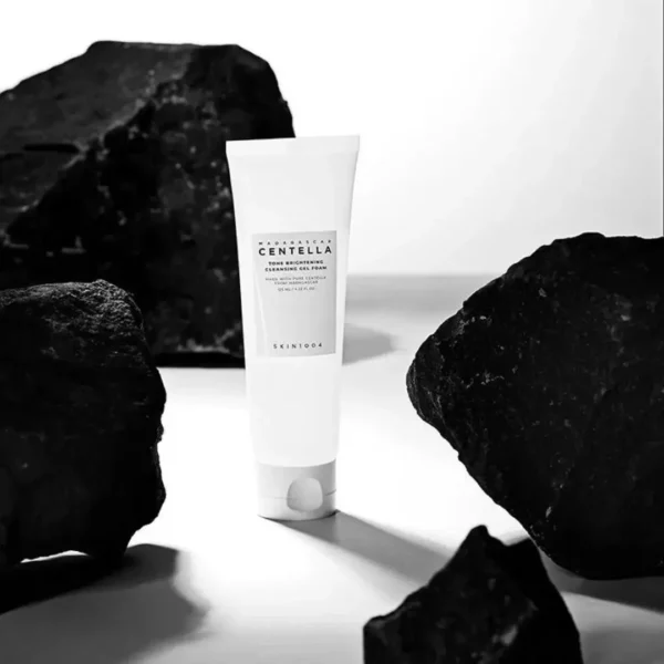 SKIN1004 MADAGASCAR CENTELLA TONE BRIGHTENING CLEANSING GEL FOAM 125ML